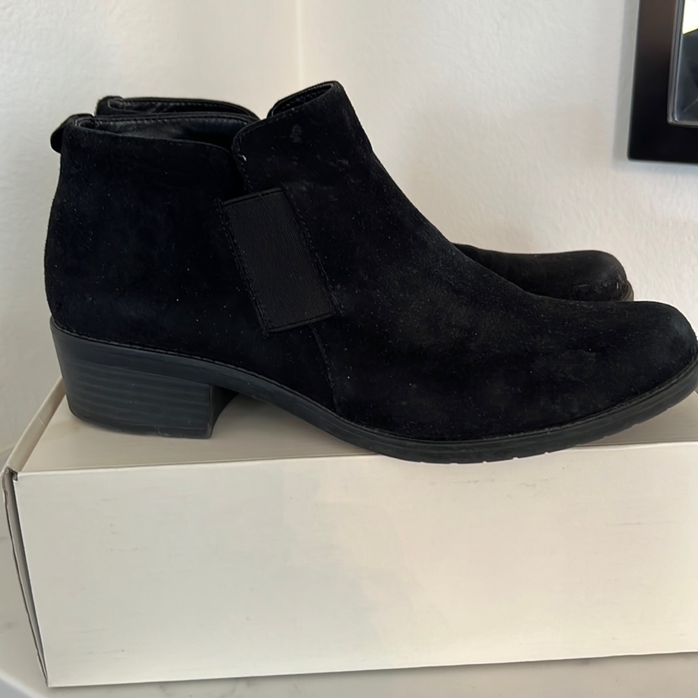 Black Anne Klein Bootie